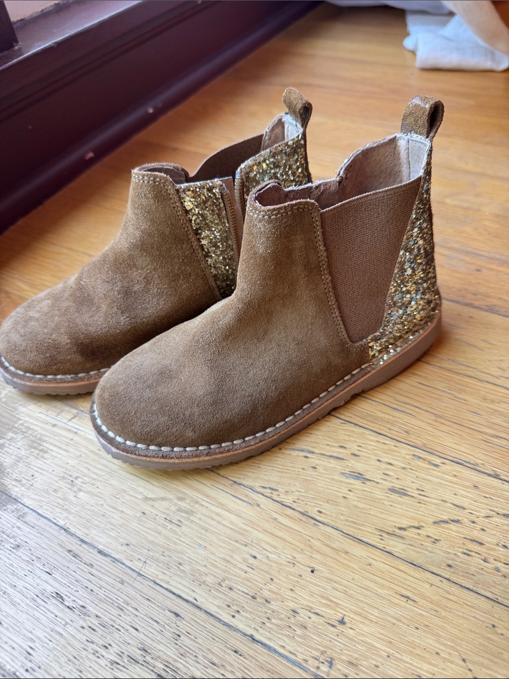 Kids Brown Suede Chelsea Boots with Gold Glitter Heel Accent